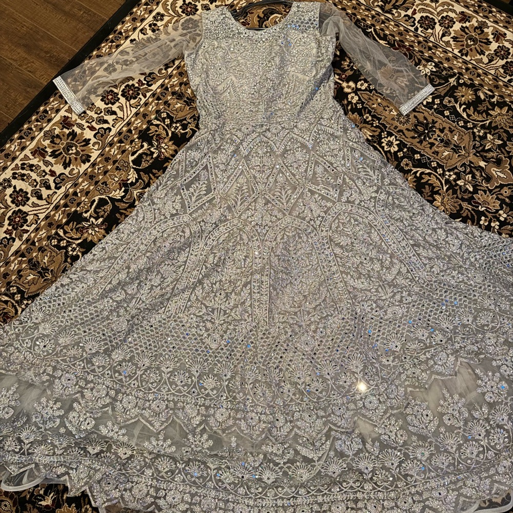 Elegant Lace Evening Dress